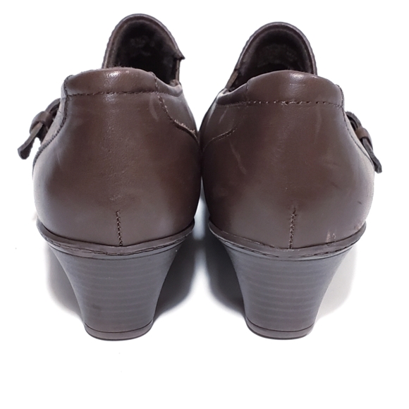 Earth Origins Hallie Slip On Shoes - Picture 3 of 7